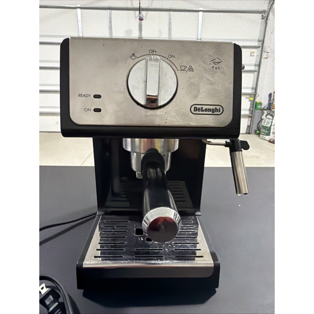 DeLonghi ECP3220 Espresso Machine Black 15 Bar Pump 1100W Matte Finish